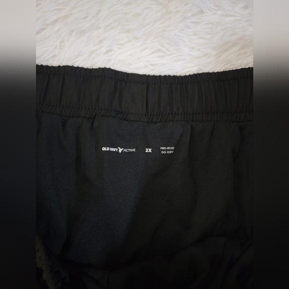 Old Navy Women's Classic Black Athletic Shorts 2X Built In Liner - Picture 6 of 15